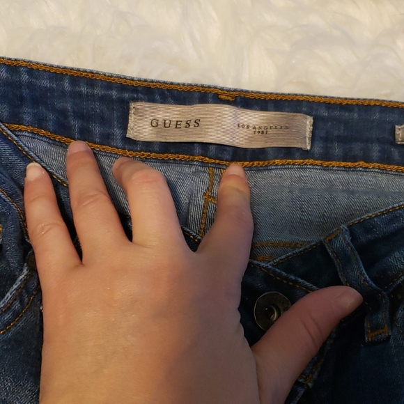 Guess jeans 👖 - Picture 2 of 6